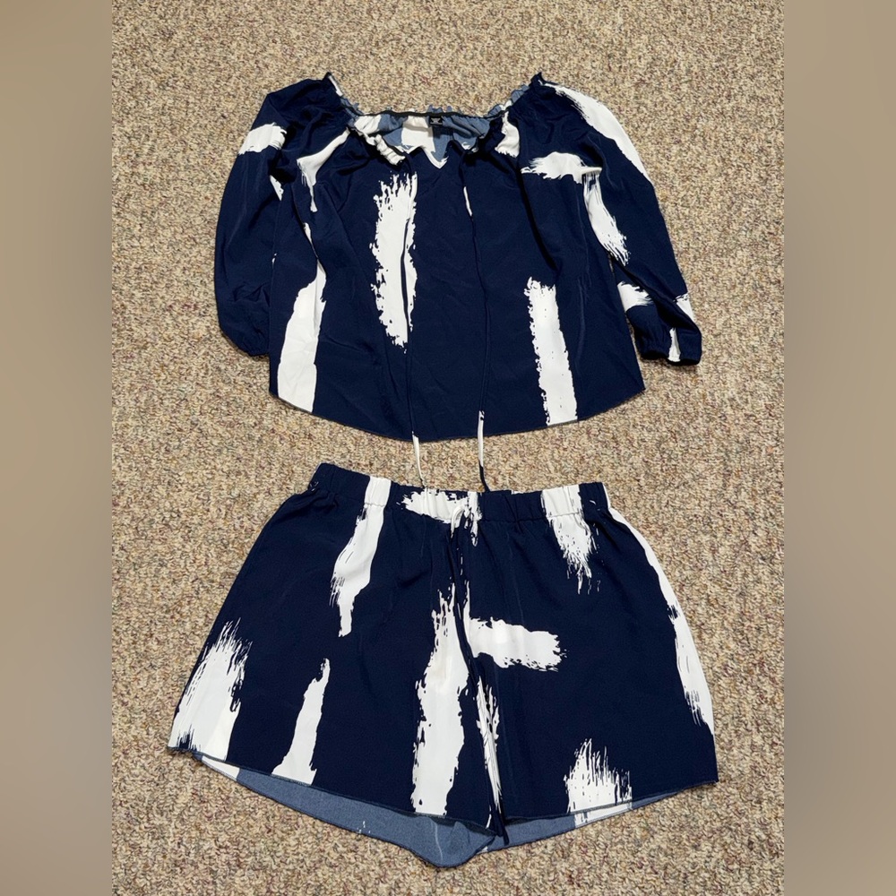 Women's plus size 0X XL SHEIN Navy and White Women's‎ Shorts, shirt, outfit